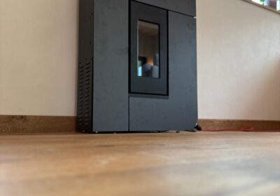 Poêle à pellet noir